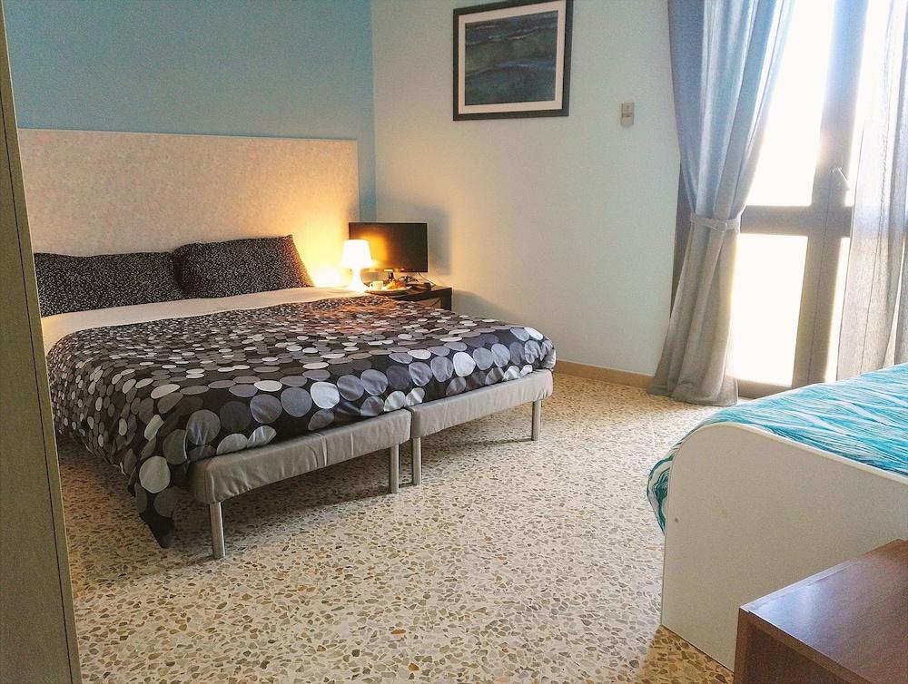 Luna Piena B&B Lecce Bagian luar foto