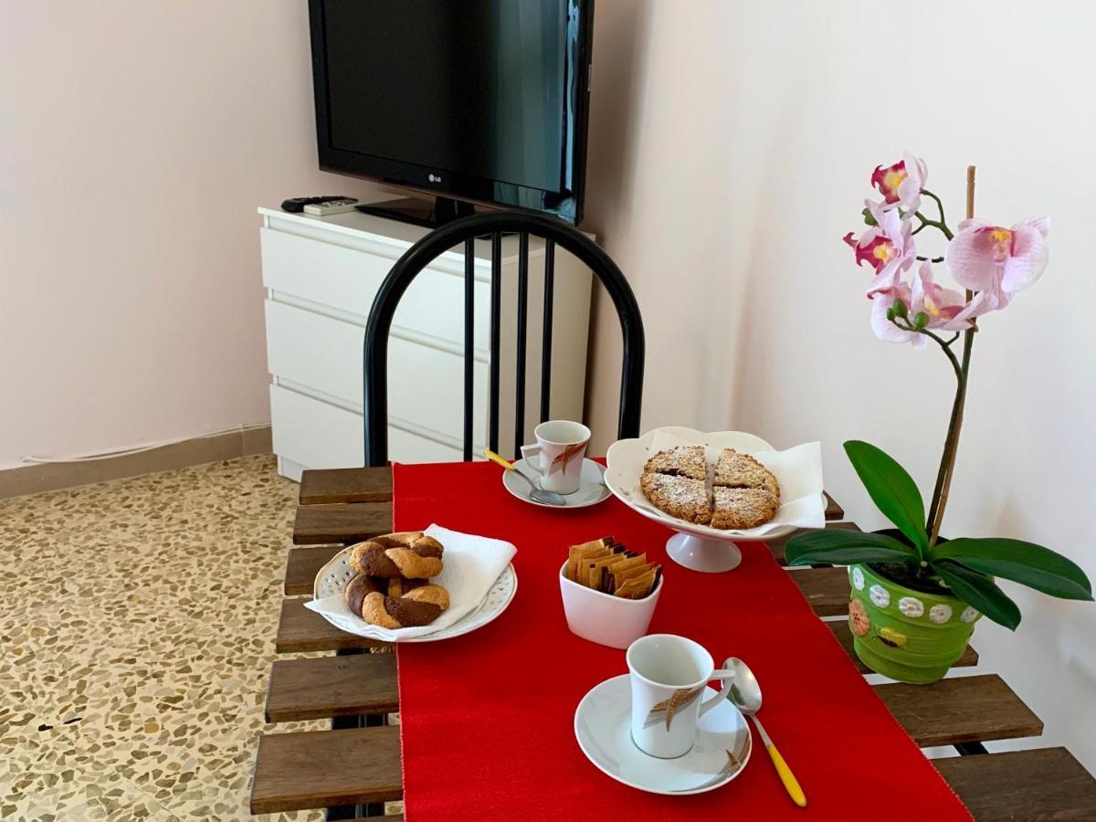 Luna Piena B&B Lecce Bagian luar foto
